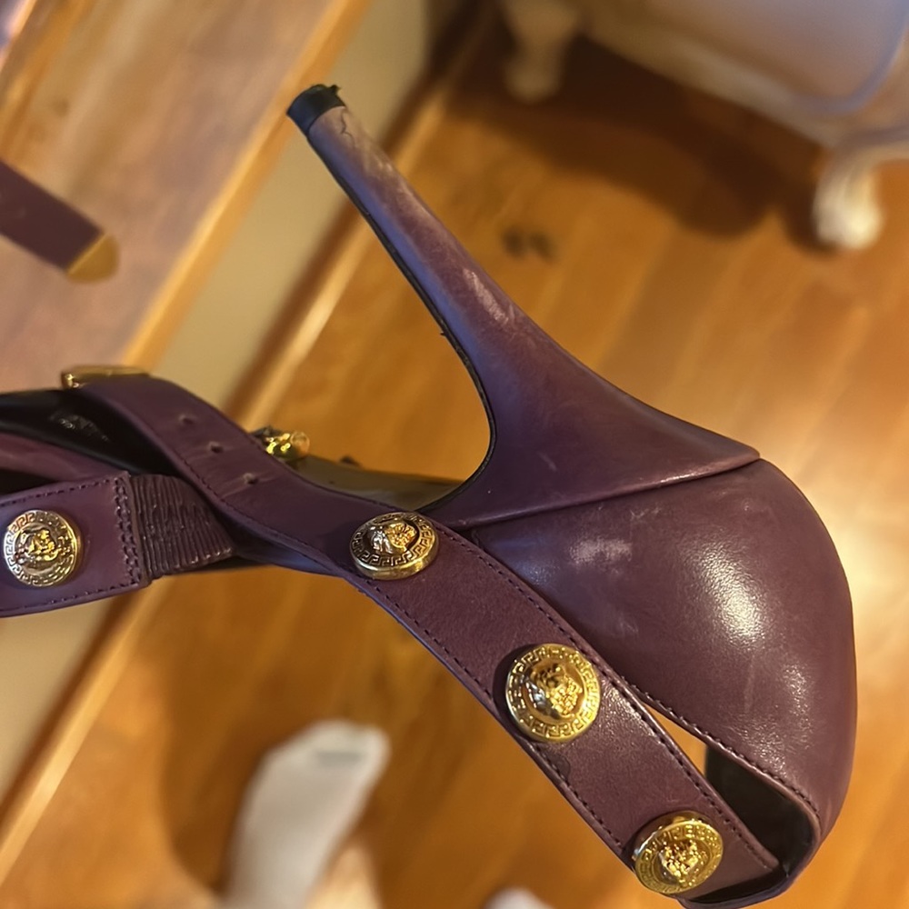 Versace heels - Picture 4 of 4